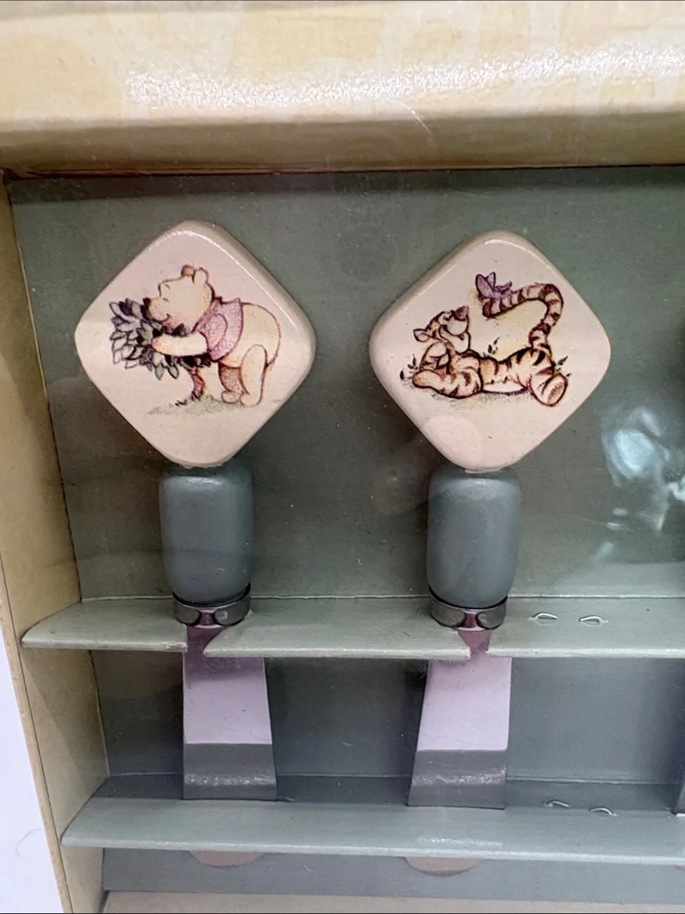 Disneyland at Home NIB Winnie the Pooh Spreader Knives Set